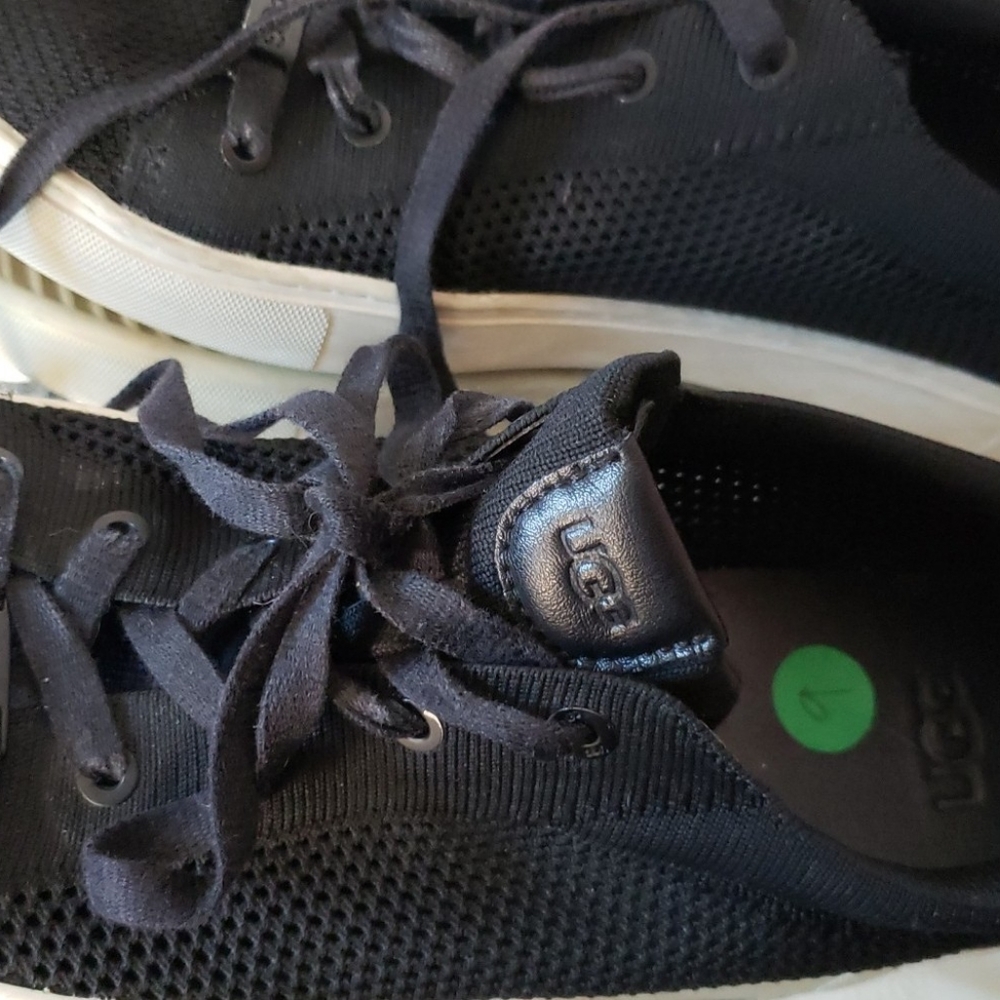 UGG Knit Livo sneakers Sz 9 - Picture 5 of 5